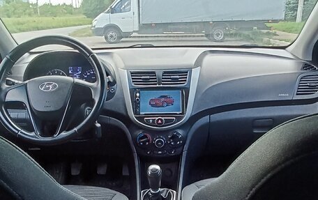 Hyundai Solaris II рестайлинг, 2014 год, 900 000 рублей, 7 фотография