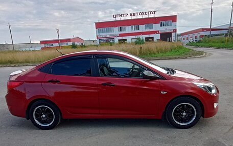 Hyundai Solaris II рестайлинг, 2014 год, 900 000 рублей, 11 фотография