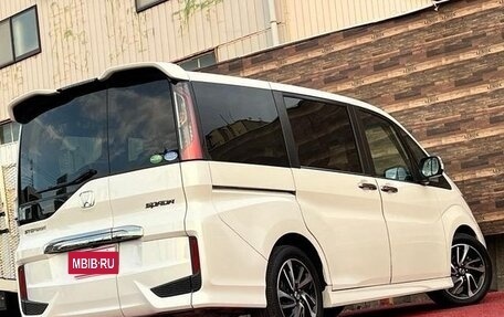 Honda Stepwgn IV, 2017 год, 1 600 400 рублей, 3 фотография