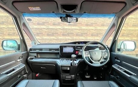 Honda Stepwgn IV, 2017 год, 1 600 400 рублей, 18 фотография