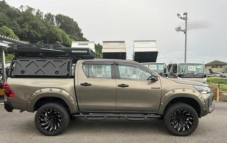 Toyota Hilux VIII, 2023 год, 4 590 000 рублей, 7 фотография