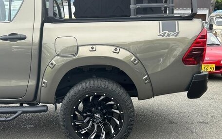 Toyota Hilux VIII, 2023 год, 4 590 000 рублей, 10 фотография