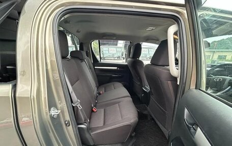 Toyota Hilux VIII, 2023 год, 4 590 000 рублей, 27 фотография