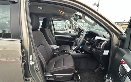Toyota Hilux VIII, 2023 год, 4 590 000 рублей, 24 фотография