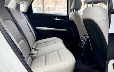KIA K3, 2023 год, 1 360 000 рублей, 12 фотография