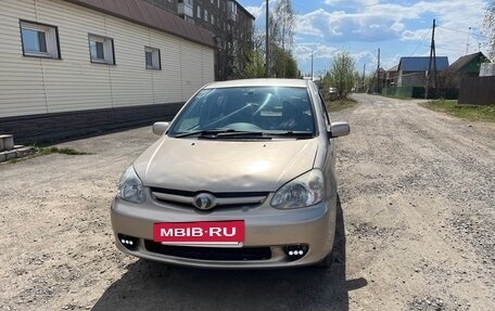 Toyota Platz, 2003 год, 300 000 рублей, 7 фотография