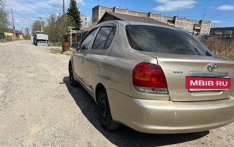 Toyota Platz, 2003 год, 300 000 рублей, 4 фотография