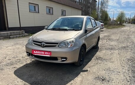 Toyota Platz, 2003 год, 300 000 рублей, 6 фотография