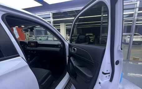 Honda Vezel, 2023 год, 1 830 000 рублей, 8 фотография