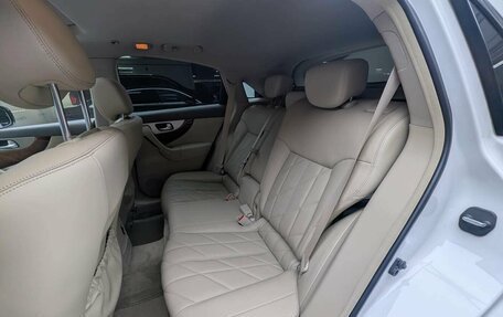 Infiniti QX70, 2015 год, 2 057 000 рублей, 9 фотография