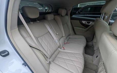 Infiniti QX70, 2015 год, 2 057 000 рублей, 10 фотография