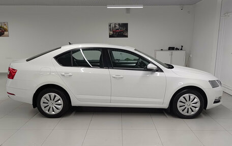 Skoda Octavia, 2017 год, 1 699 000 рублей, 4 фотография