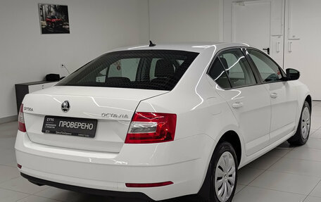 Skoda Octavia, 2017 год, 1 699 000 рублей, 5 фотография