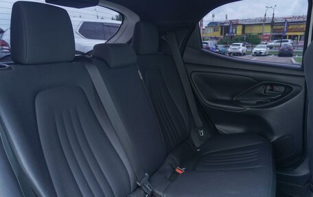 Toyota Yaris, 2020 год, 1 240 000 рублей, 13 фотография