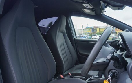 Toyota Yaris, 2020 год, 1 240 000 рублей, 14 фотография