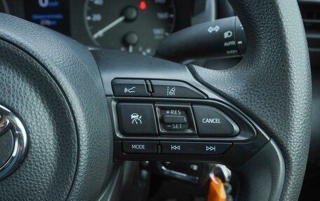 Toyota Yaris, 2020 год, 1 240 000 рублей, 23 фотография