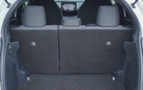 Toyota Yaris, 2020 год, 1 240 000 рублей, 27 фотография