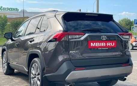 Toyota RAV4, 2020 год, 2 800 000 рублей, 7 фотография