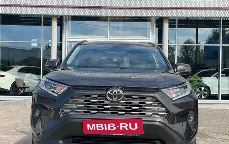 Toyota RAV4, 2020 год, 2 800 000 рублей, 3 фотография