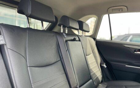 Toyota RAV4, 2020 год, 2 800 000 рублей, 23 фотография