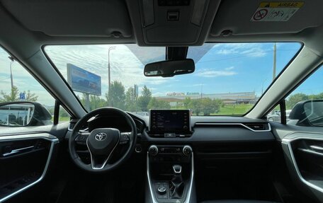 Toyota RAV4, 2020 год, 2 800 000 рублей, 24 фотография