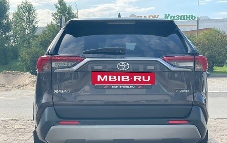 Toyota RAV4, 2020 год, 2 800 000 рублей, 6 фотография