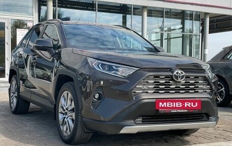 Toyota RAV4, 2020 год, 2 800 000 рублей, 4 фотография