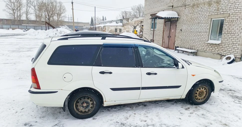 Ford Focus I рестайлинг, 2004 год, 298 500 рублей, 2 фотография