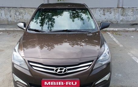 Hyundai Solaris II рестайлинг, 2016 год, 1 050 000 рублей, 1 фотография