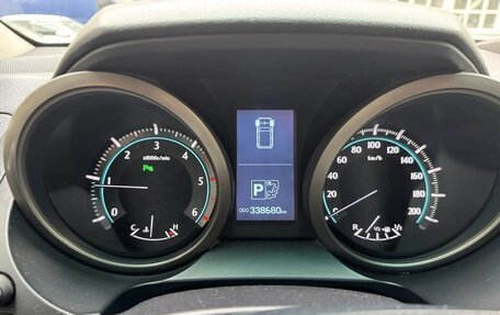 Toyota Land Cruiser Prado 150 рестайлинг 2, 2013 год, 2 500 000 рублей, 7 фотография
