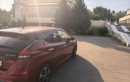 Nissan Leaf II, 2018 год, 1 950 000 рублей, 7 фотография