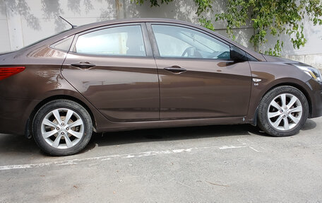 Hyundai Solaris II рестайлинг, 2016 год, 1 050 000 рублей, 3 фотография