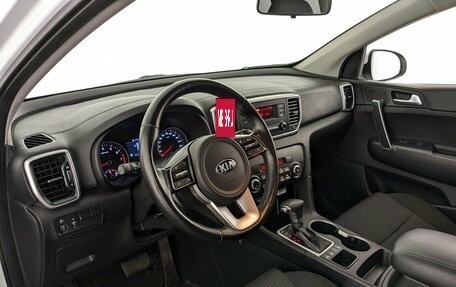 KIA Sportage IV рестайлинг, 2020 год, 2 275 000 рублей, 16 фотография