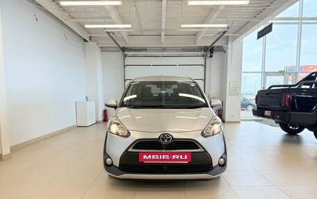 Toyota Sienta II, 2017 год, 1 429 000 рублей, 9 фотография