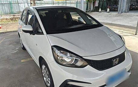 Honda Fit, 2023 год, 1 050 000 рублей, 3 фотография