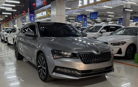 Skoda Superb III рестайлинг, 2023 год, 2 100 007 рублей, 3 фотография