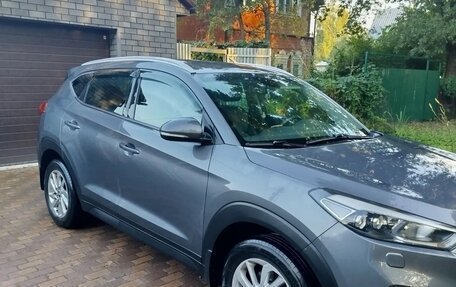 Hyundai Tucson III, 2015 год, 2 000 000 рублей, 2 фотография