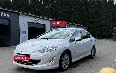 Peugeot 408 I рестайлинг, 2014 год, 700 000 рублей, 3 фотография
