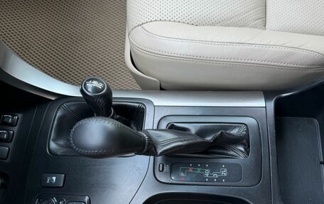 Toyota Land Cruiser Prado 120 рестайлинг, 2006 год, 2 000 000 рублей, 16 фотография