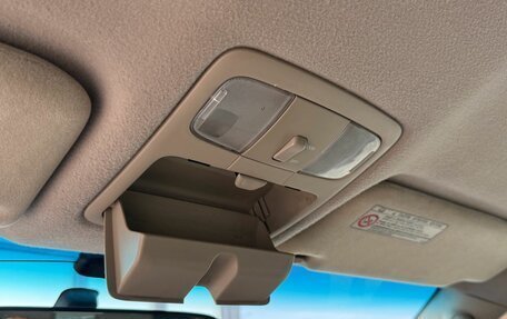 Toyota Land Cruiser Prado 120 рестайлинг, 2006 год, 2 000 000 рублей, 22 фотография