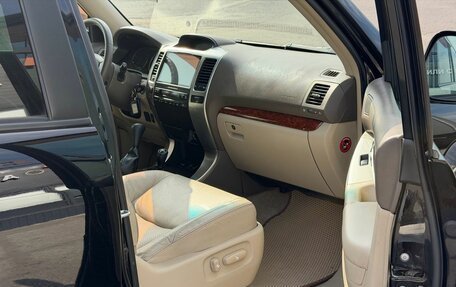Toyota Land Cruiser Prado 120 рестайлинг, 2006 год, 2 000 000 рублей, 31 фотография