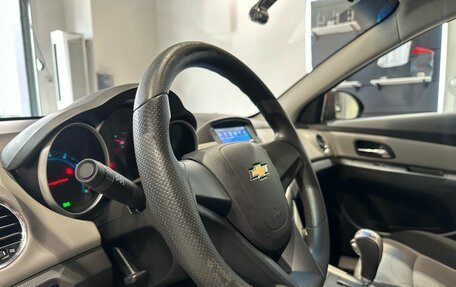 Chevrolet Cruze II, 2011 год, 661 000 рублей, 13 фотография