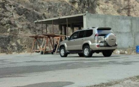 Toyota Land Cruiser Prado 120 рестайлинг, 2004 год, 1 750 000 рублей, 9 фотография