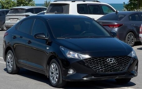 Hyundai Solaris II рестайлинг, 2021 год, 1 530 000 рублей, 3 фотография