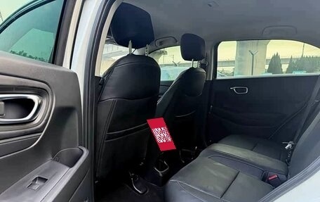Honda Vezel, 2023 год, 1 998 000 рублей, 13 фотография