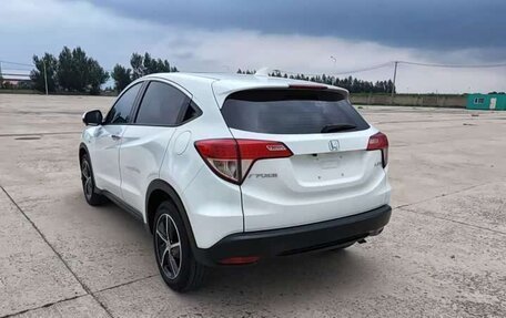 Honda Vezel, 2022 год, 1 399 000 рублей, 2 фотография