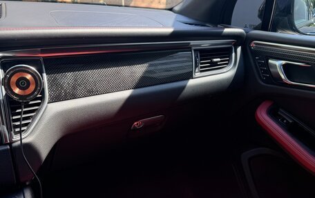 Porsche Macan I рестайлинг, 2017 год, 4 190 000 рублей, 7 фотография