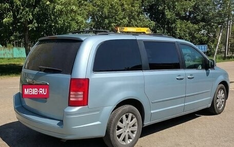Chrysler Town & Country V рестайлинг, 2007 год, 950 000 рублей, 4 фотография