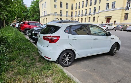 KIA Rio III рестайлинг, 2014 год, 1 000 000 рублей, 3 фотография