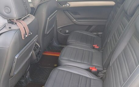 Volkswagen Touran III, 2022 год, 2 400 000 рублей, 13 фотография